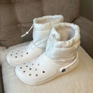 CROCS Women's White Winter Boots